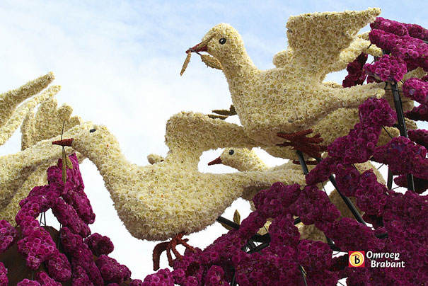 flower-sculptures-bloemencorso-netherlands-14