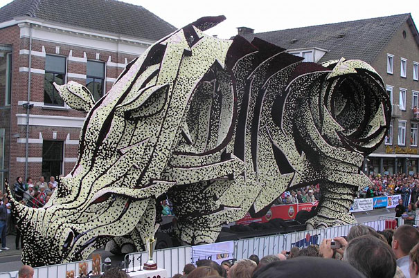 flower-sculptures-bloemencorso-netherlands-26