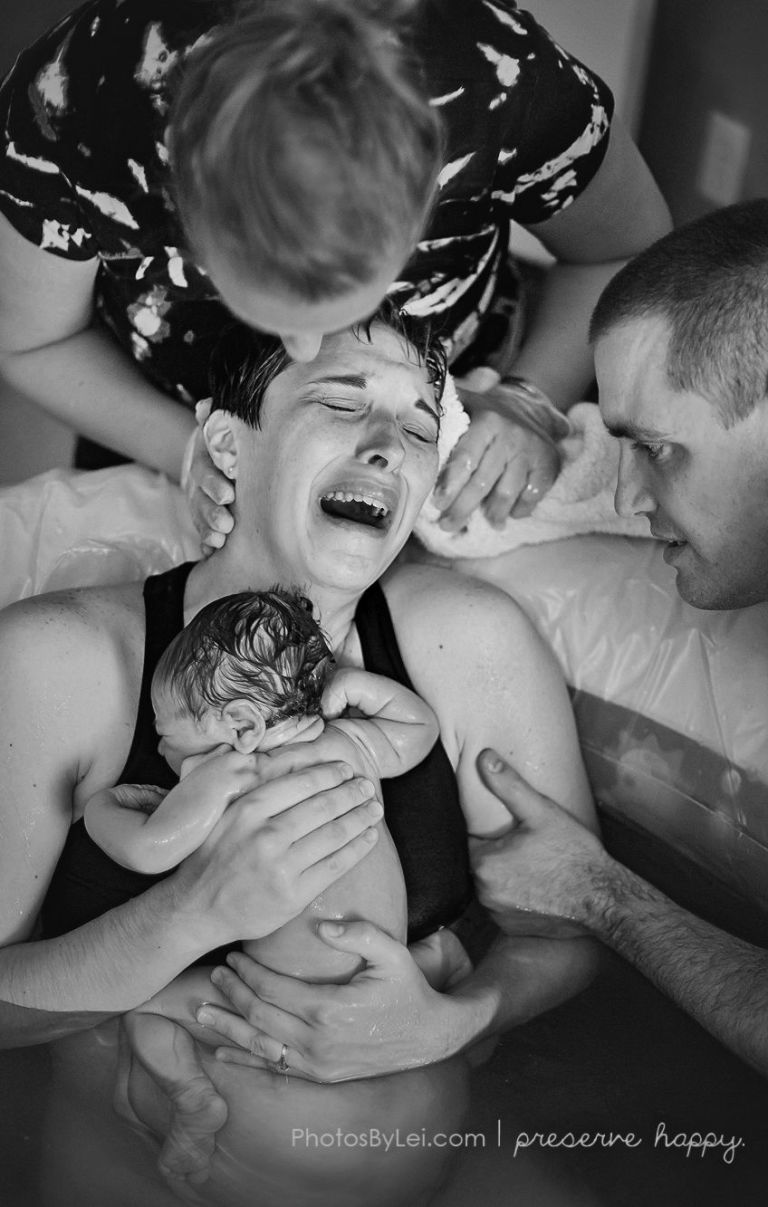 gallery-1453854134-5-that-moment-water-birth