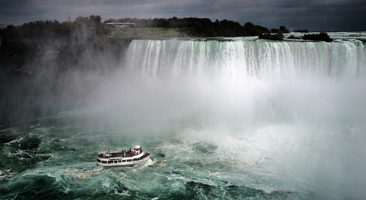 a-day-at-niagara