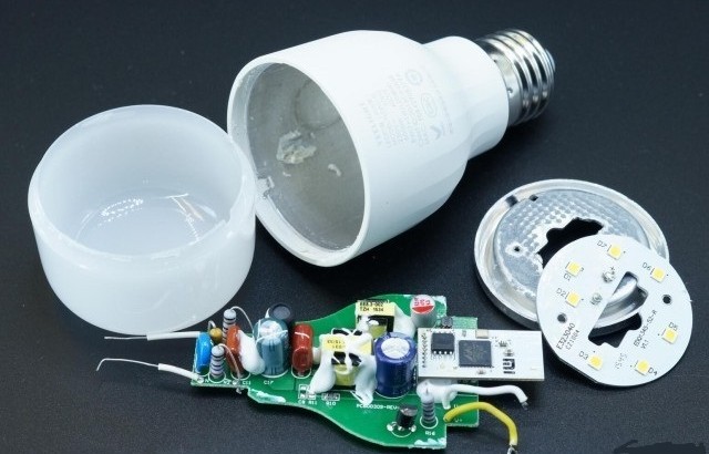 LED-Smart-bulb-part-teardown